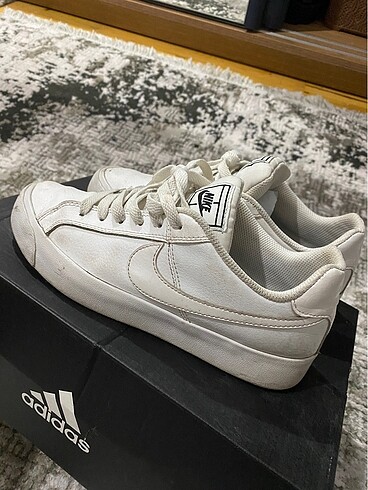 Nike spor ayakkabı