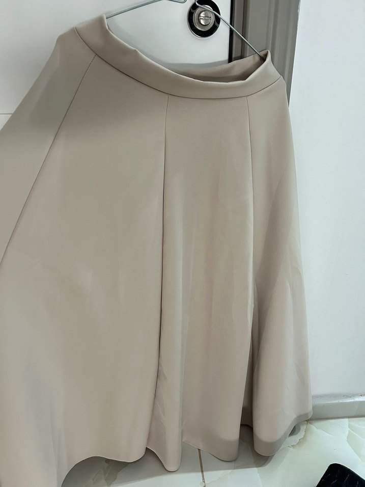 Balon Kol Bej Şık Elbise - Görsel 4