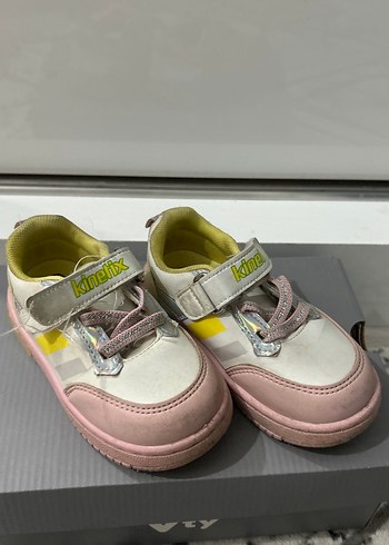 Kız Çocuk Pembe Çizgili Spor Ayakkabı
