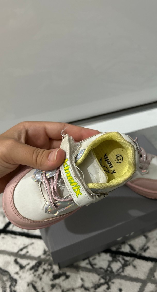 Kız Çocuk Pembe Çizgili Spor Ayakkabı - Görsel 3