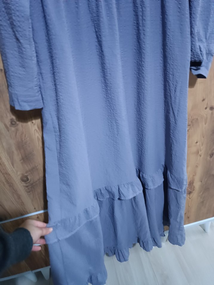 Gri Uzun Kollu Volanlı Uzun Elbise - Görsel 5