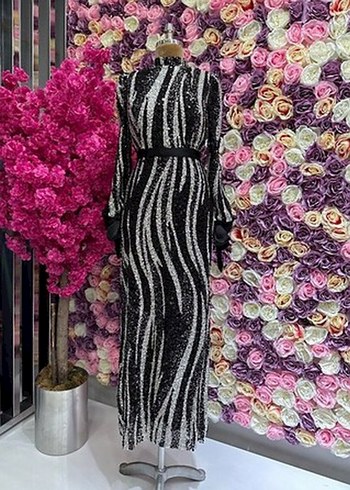 Payetli Zebra Desenli Uzun Abiye Elbise - Görsel 2