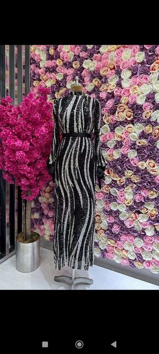 Payetli Zebra Desenli Uzun Abiye Elbise - Görsel 2