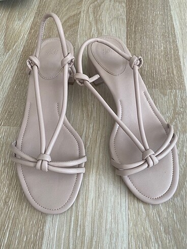 h&m sandalet