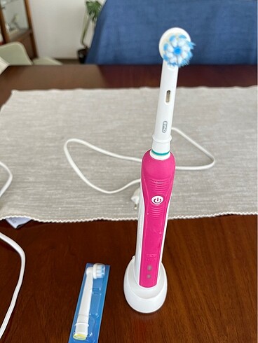 Braun Oral-b Braun Şarjlı Diş Fırçası