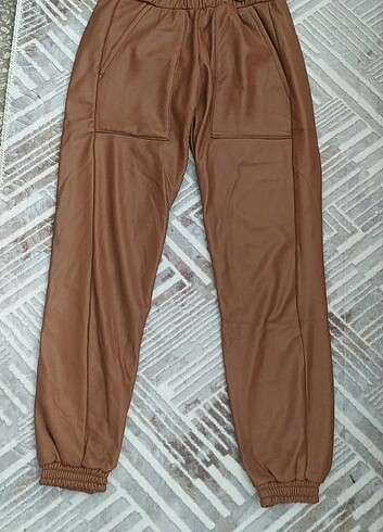 m Beden Suni deri jogger pantolon