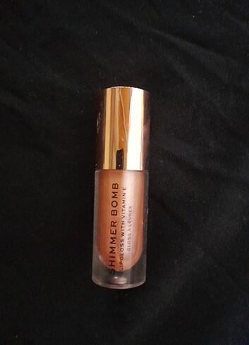 Revolution Revolution gloss
