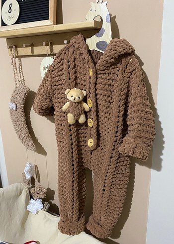 Kahverengi Kapüşonlu Örgü Bebek Tulumu - Görsel 2