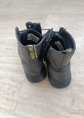 kiz çocuk Siyah Bot. - Görsel 3