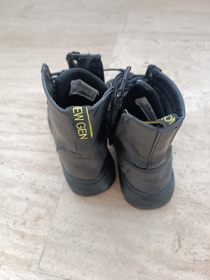 kiz çocuk Siyah Bot. - Görsel 3