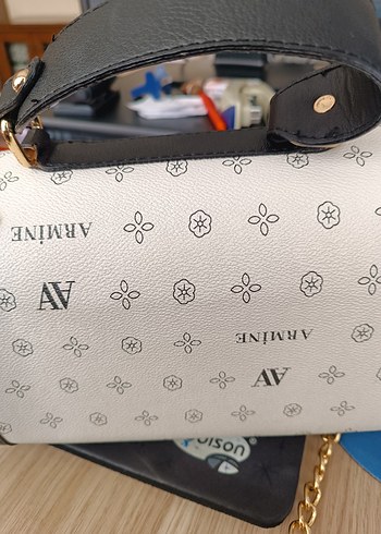 ARMINE Beyaz Deri Desenli Kadın Çanta - Görsel 4