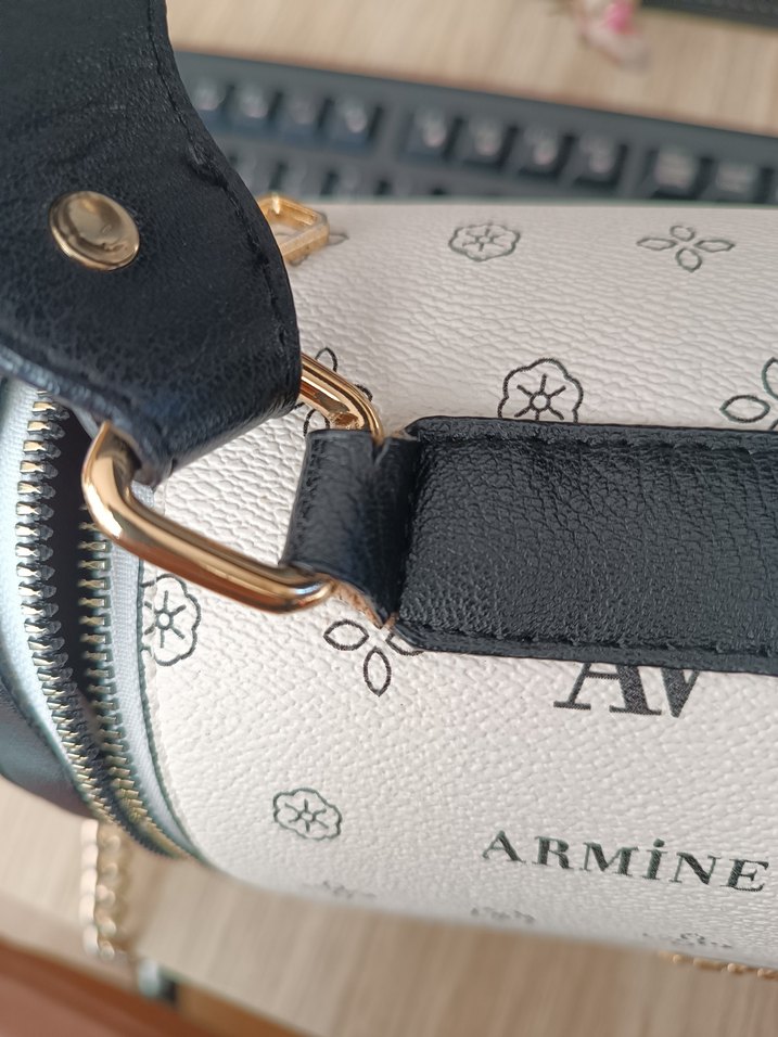 ARMINE Beyaz Deri Desenli Kadın Çanta - Görsel 3