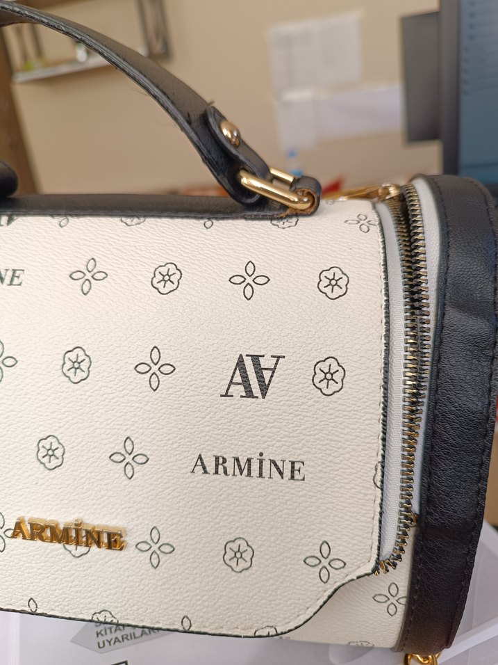 ARMINE Beyaz Deri Desenli Kadın Çanta - Görsel 2