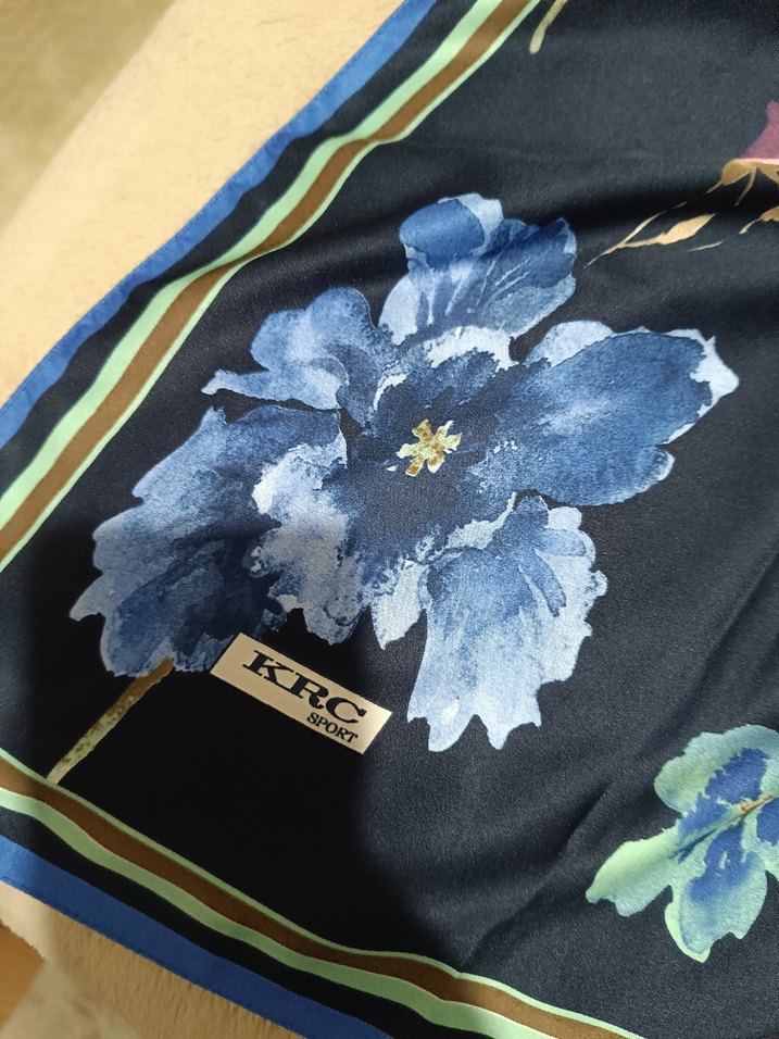 Çiçek Desenli Kadın Şal - Görsel 2