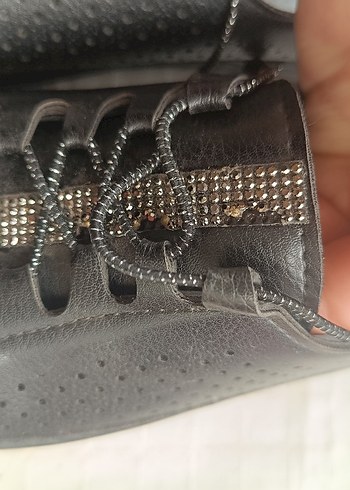 Parlak Siyah Gotikk Ayakkabı Bağcığı - Görsel 2