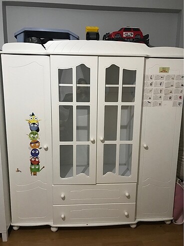 Çocuk dolabı