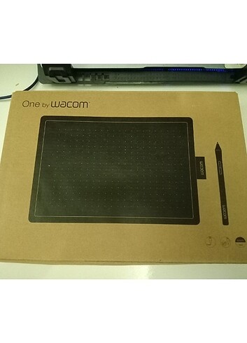 One by wacom medium grafik tablet çizim tableti