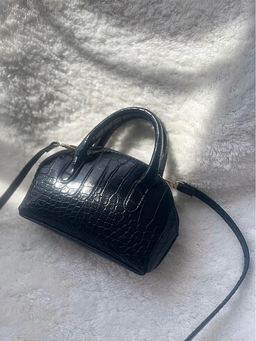 Siyah mini çanta