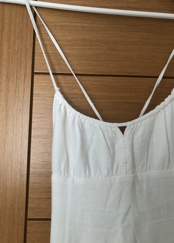 m Beden Beyaz V Yaka İnce Askılı Midi Elbise Pull&Bear