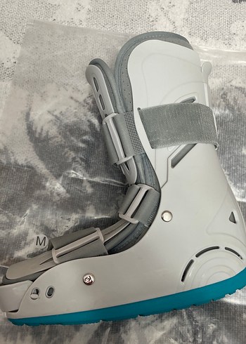 Gri Kayışlı Motosiklet Dizliği - Görsel 4