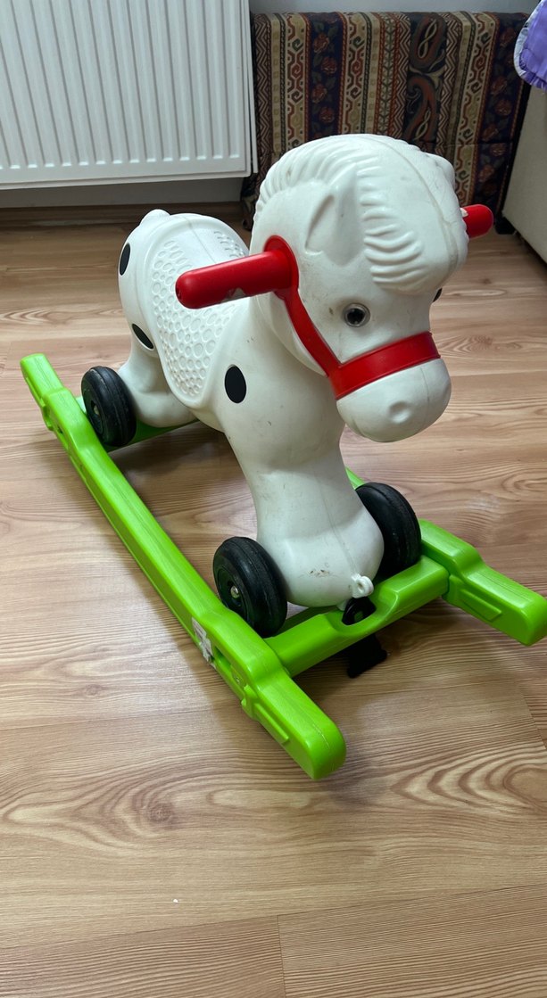 Beyaz ve Renkli Atlı Çocuk Oyuncağı - Görsel 3