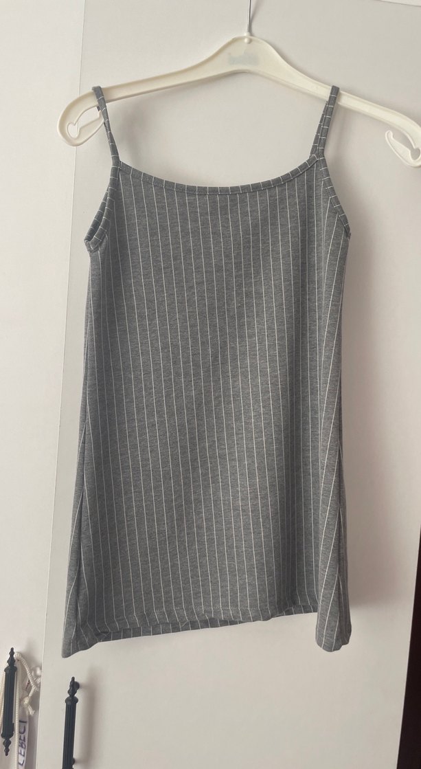 Kız Çocuk Gri Nakışlı Askılı Elbise - Görsel 3