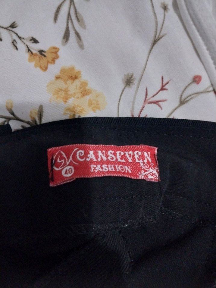 Düğmeli Siyah Kadın Kumaş Pantolon - Görsel 5