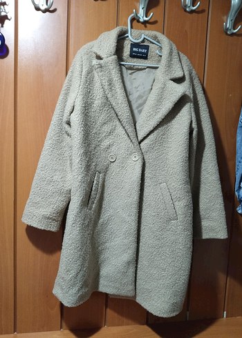 Düğmeli Bej Kadın Kaban - Görsel 2