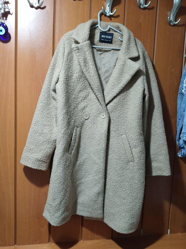 Düğmeli Bej Kadın Kaban - Görsel 2