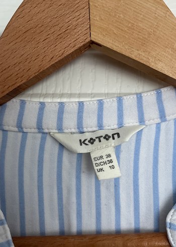 Mavi Çizgili V Yakalı Gömlek - Görsel 2