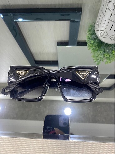 Prada gözlük