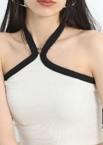 Beyaz Yılan Desenli Straplez Crop Top - Görsel 6