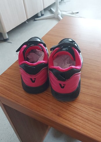 30 Beden Vicco Kız Çocuk Siyah-Pembe Spor Ayakkabı