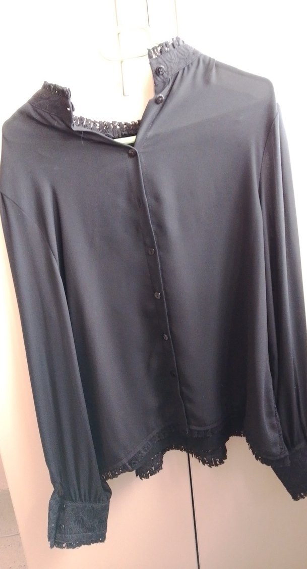 Uzun Kollu Siyah Dantelli Kadın Bluz - Görsel 5