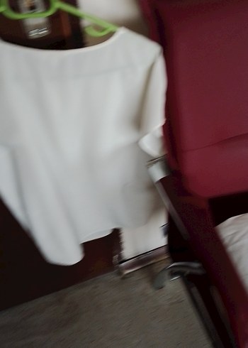 Beyaz Kısa Kollu Salaş Bluz - Görsel 5