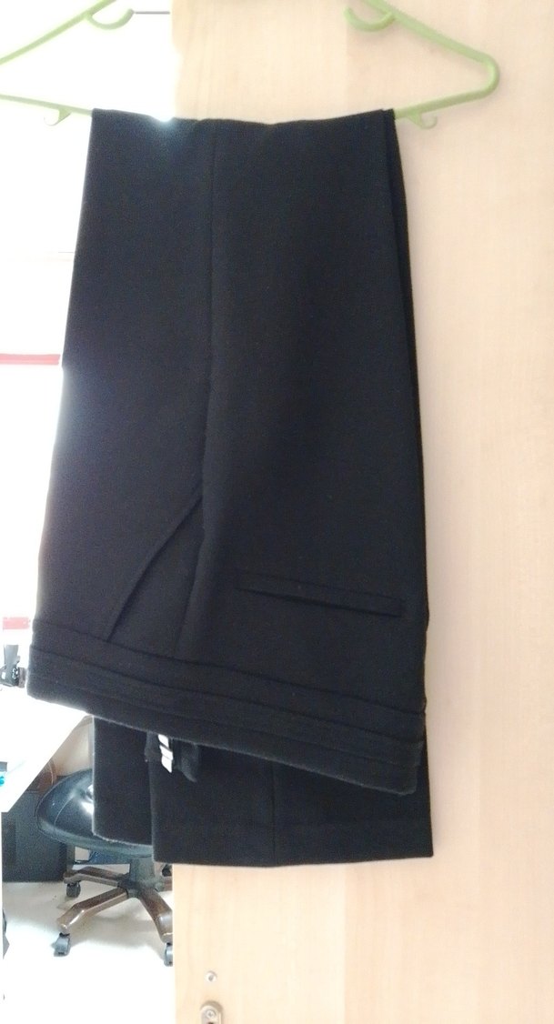 Kadın Siyah Pilili Kumaş Pantolon - Görsel 3