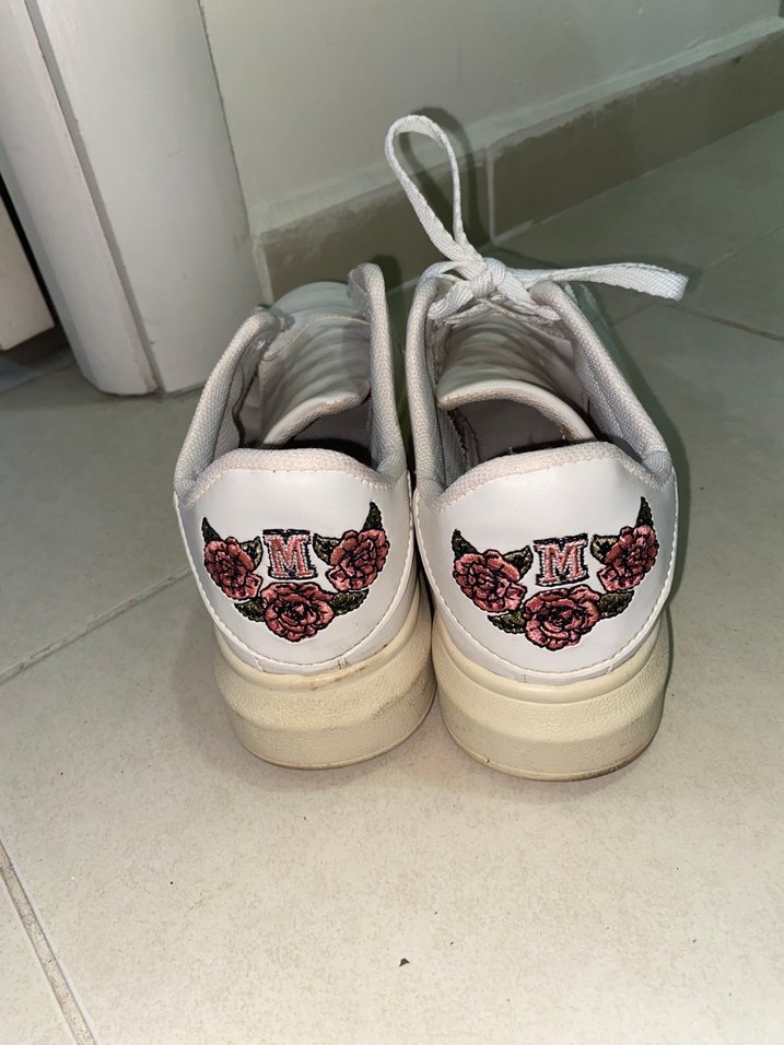 Beyaz Minimalist Kadın Spor Ayakkabı - Görsel 2