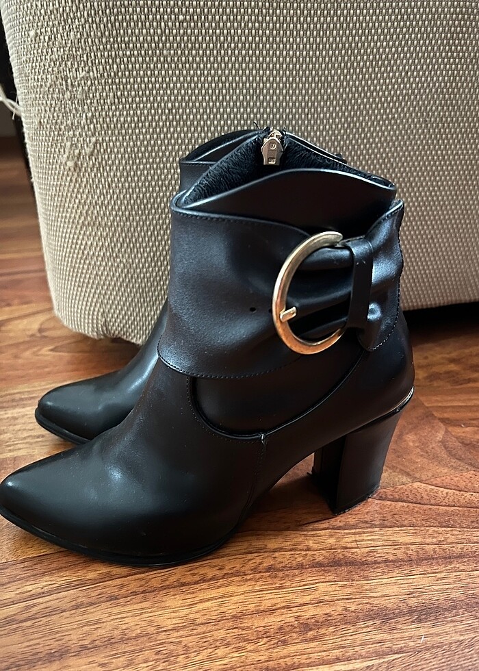 Topuklu Bot - Görsel 2