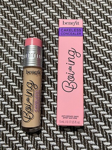 BENEFİT CONCEALER