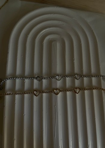 Altın Renk Zincir Detaylı Minimalist Bileklik - Görsel 2