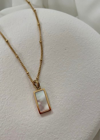Zincir Detaylı Altın Renk Midi Kolye - Görsel 2