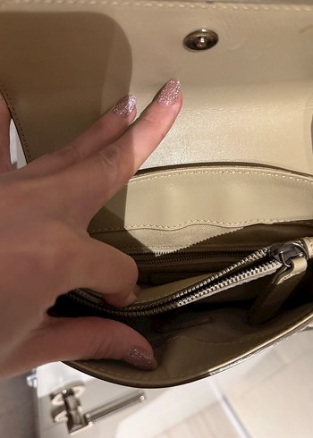 Burberry Bej Deri Kareli Tokalı Kadın Çanta - Görsel 6