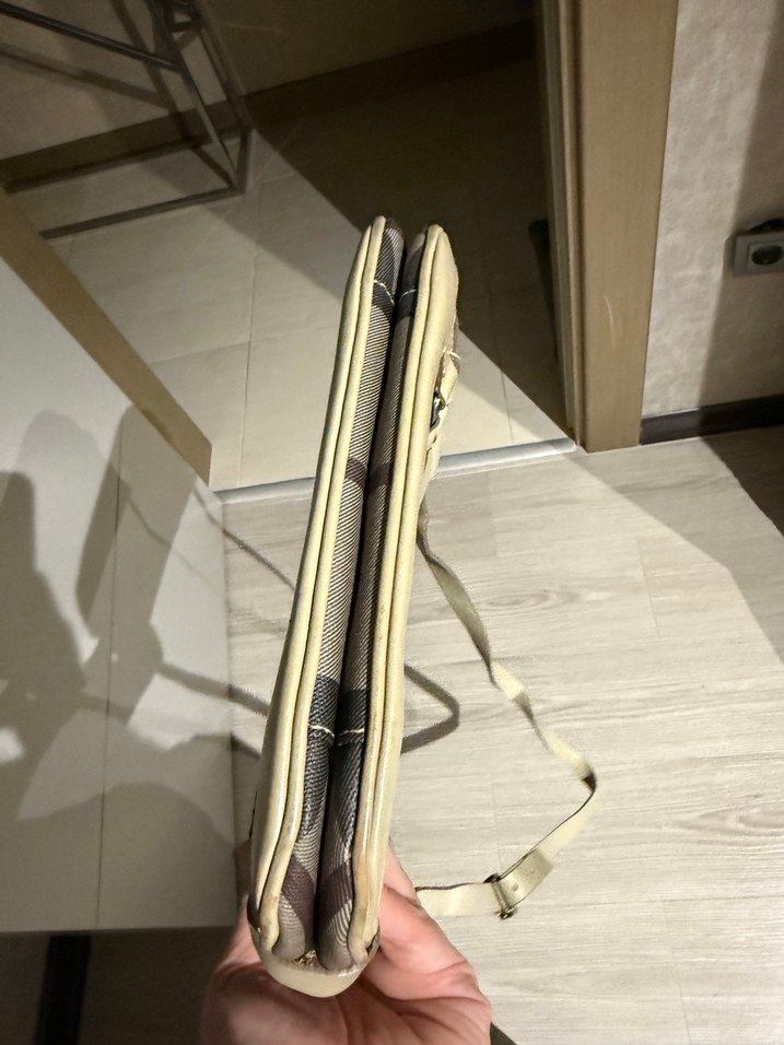 Burberry Bej Deri Kareli Tokalı Kadın Çanta - Görsel 5