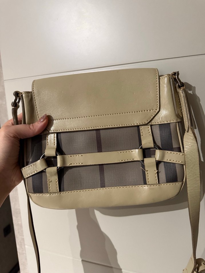 Burberry Bej Deri Kareli Tokalı Kadın Çanta - Görsel 2