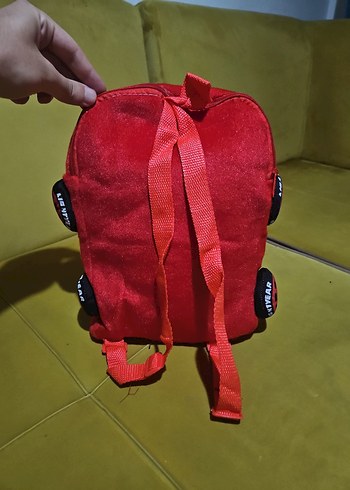 Beden Renk Kırmızı Renkli Peluş Oyuncak Araba