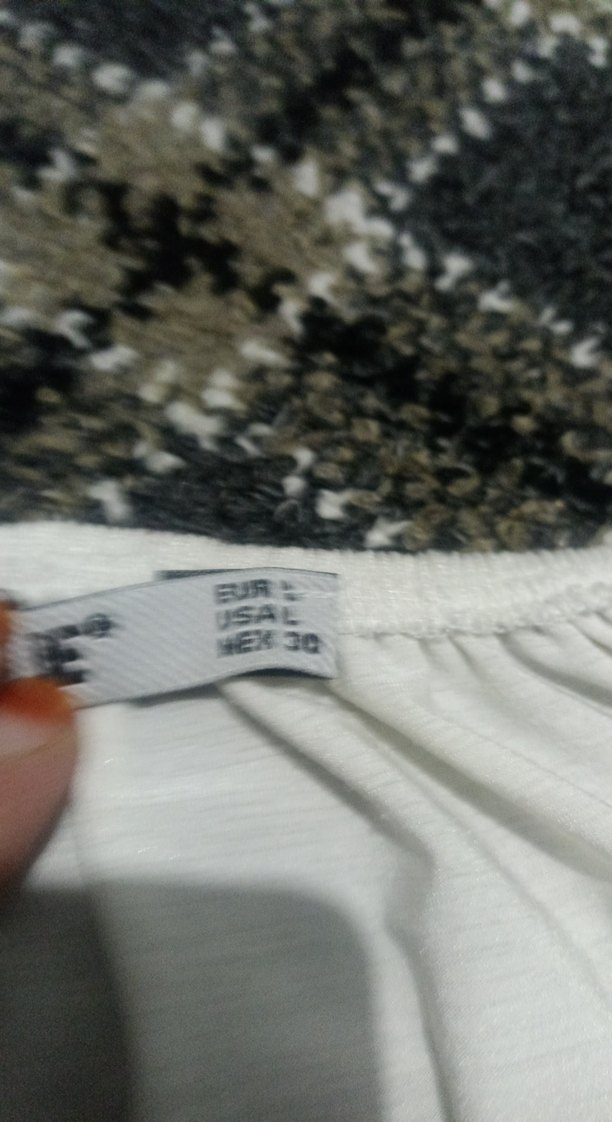 Düğmeli Beyaz Keten Kadın Bluz - Görsel 2