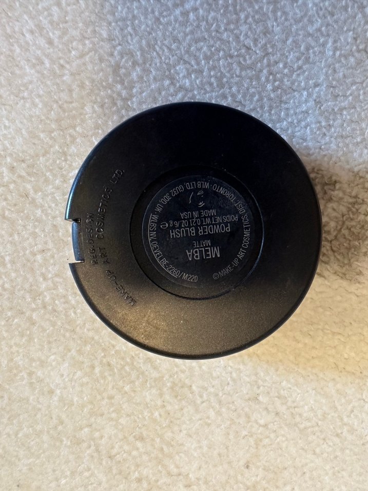 MAC Koyu Bej Allık - Görsel 2