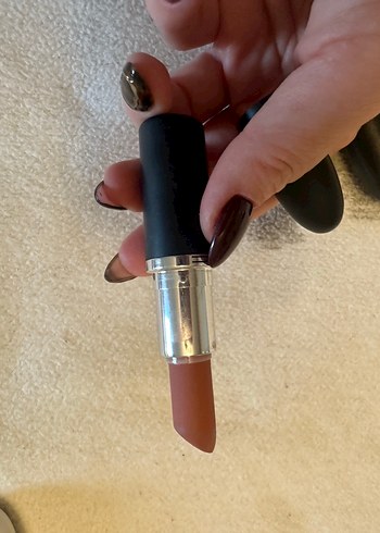 MAC Siyah Mat Ruj - Görsel 2