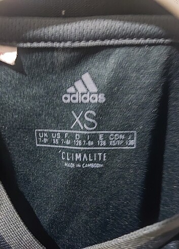 Adidas Birkaç kez giyilmiş forma