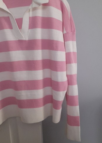 Pembe Beyaz Çizgili V Yaka Örgü Kazak - Görsel 4
